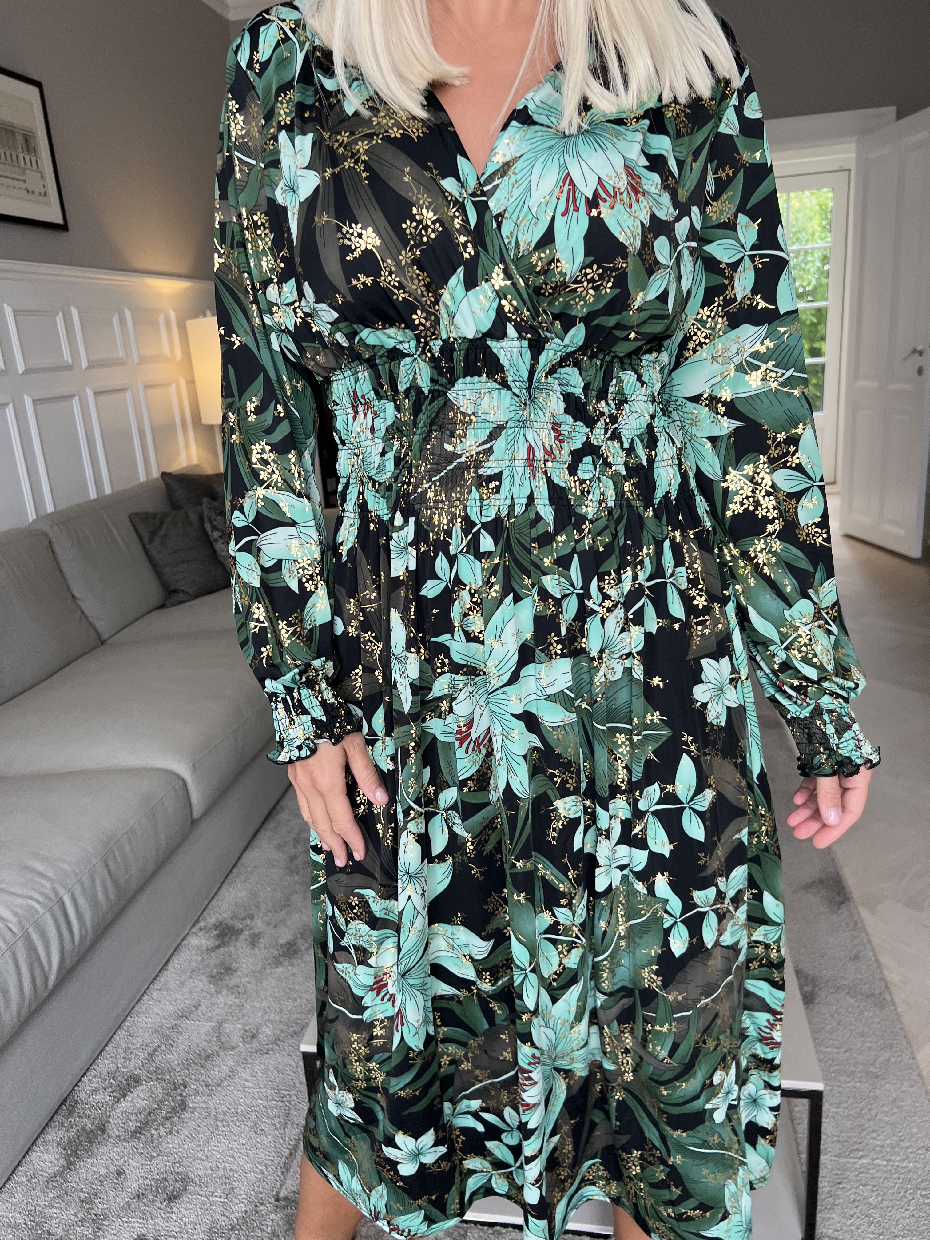 Pams Midi L/S - Elastisk kjole i krølfrit stof med lange ærmer